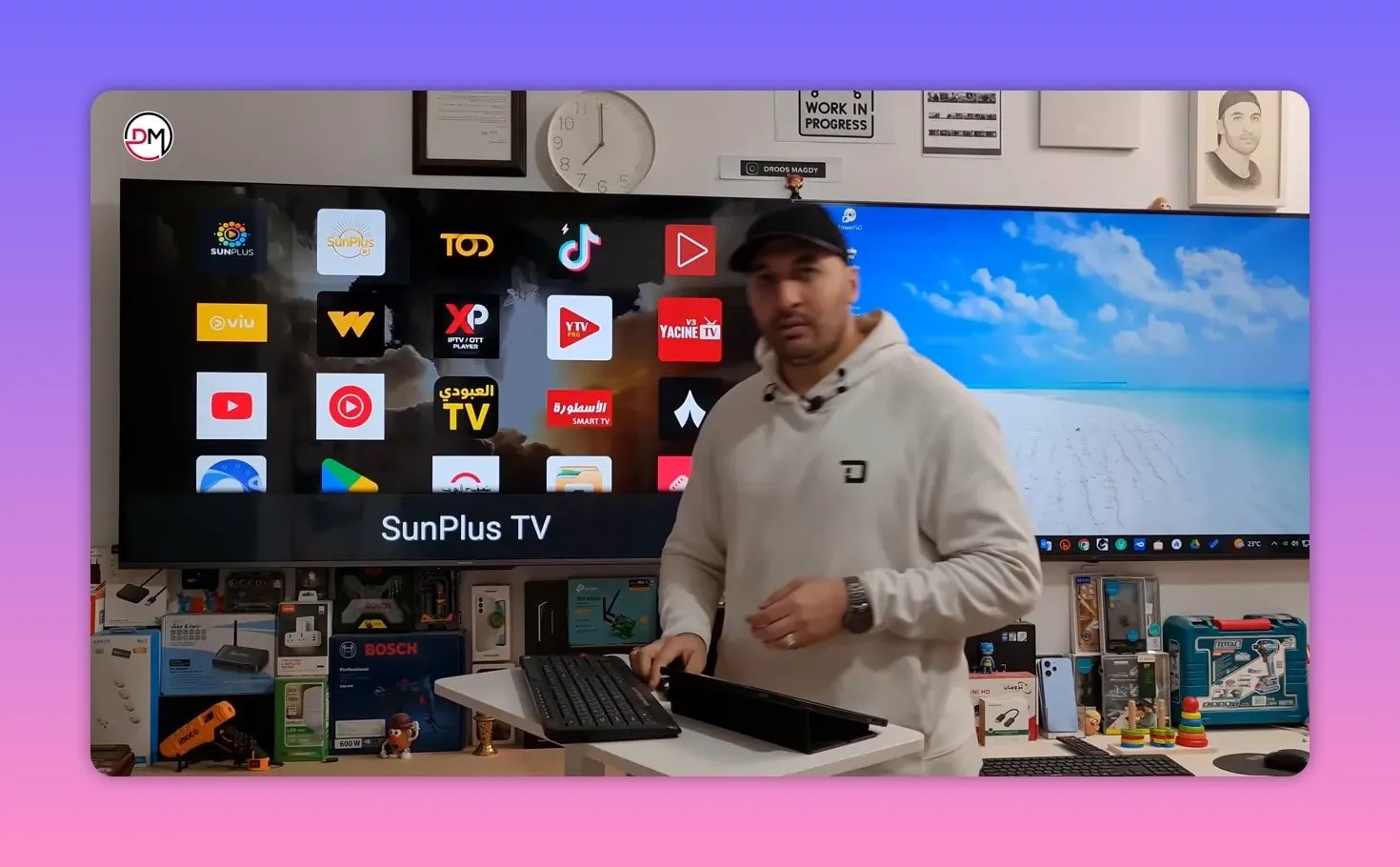 Processus d'activation de SunPlus TV affiché sur un écran de téléviseur intelligent après l'installation